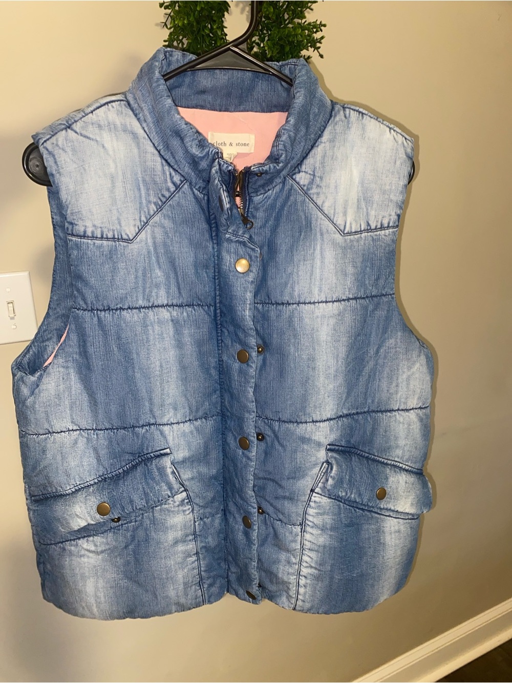 Anthropologie Cloth & Stone Light Wash Chambray Puffer Vest